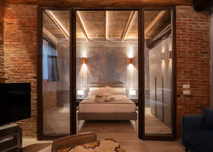 Emme Loft I Blue Moon - Elegant Luxury Loft