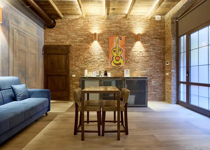 Emme Loft I Blue Moon - Elegant Luxury Loft